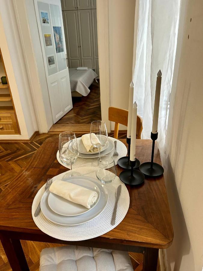 Skau Family Venturska Apartment Братислава Екстериор снимка