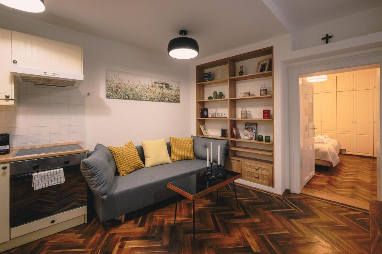 Skau Family Venturska Apartment Братислава Екстериор снимка